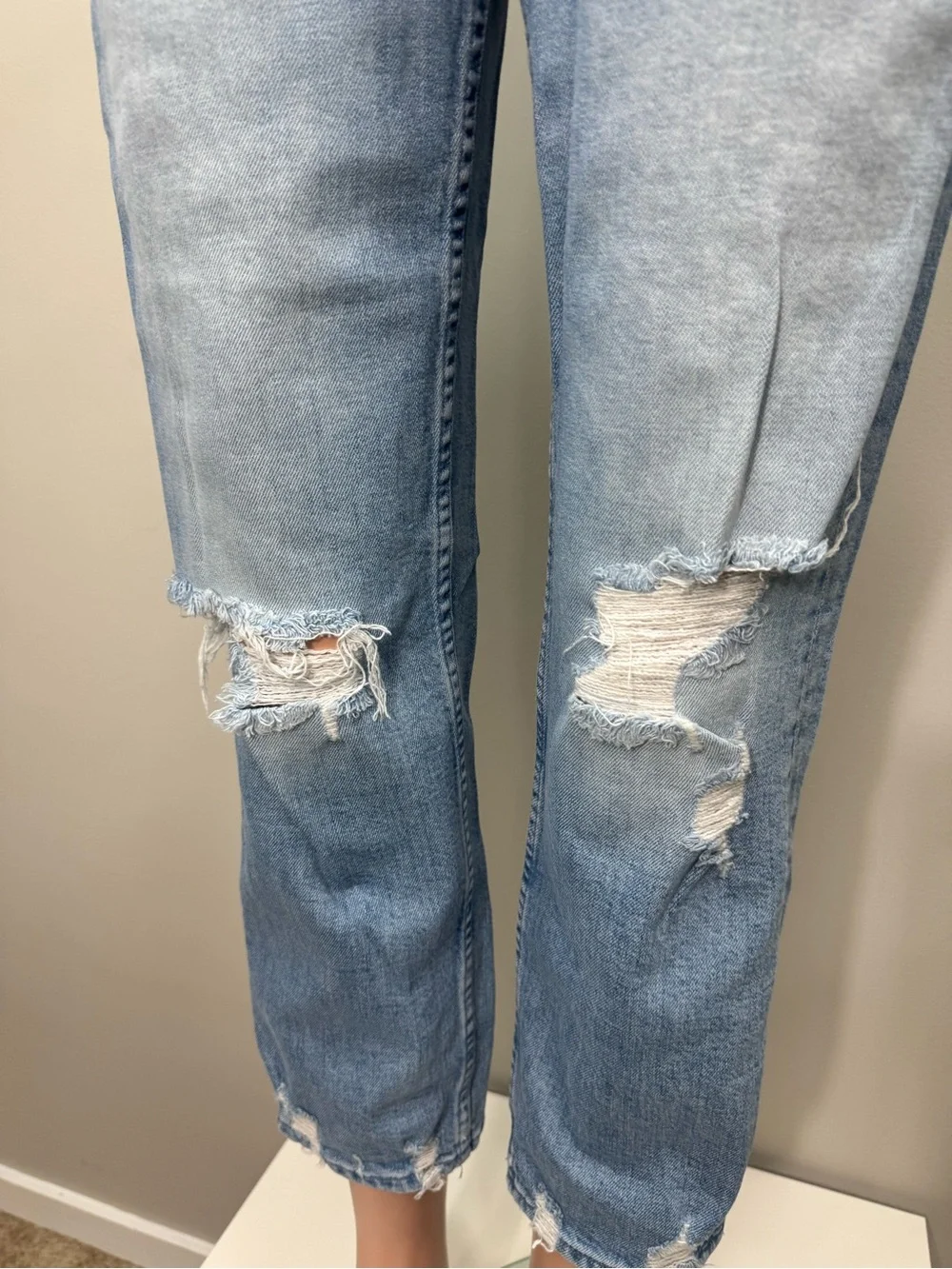 MOTHER The Tomcat The Confession Distressed Straight Crop Jeans 27
